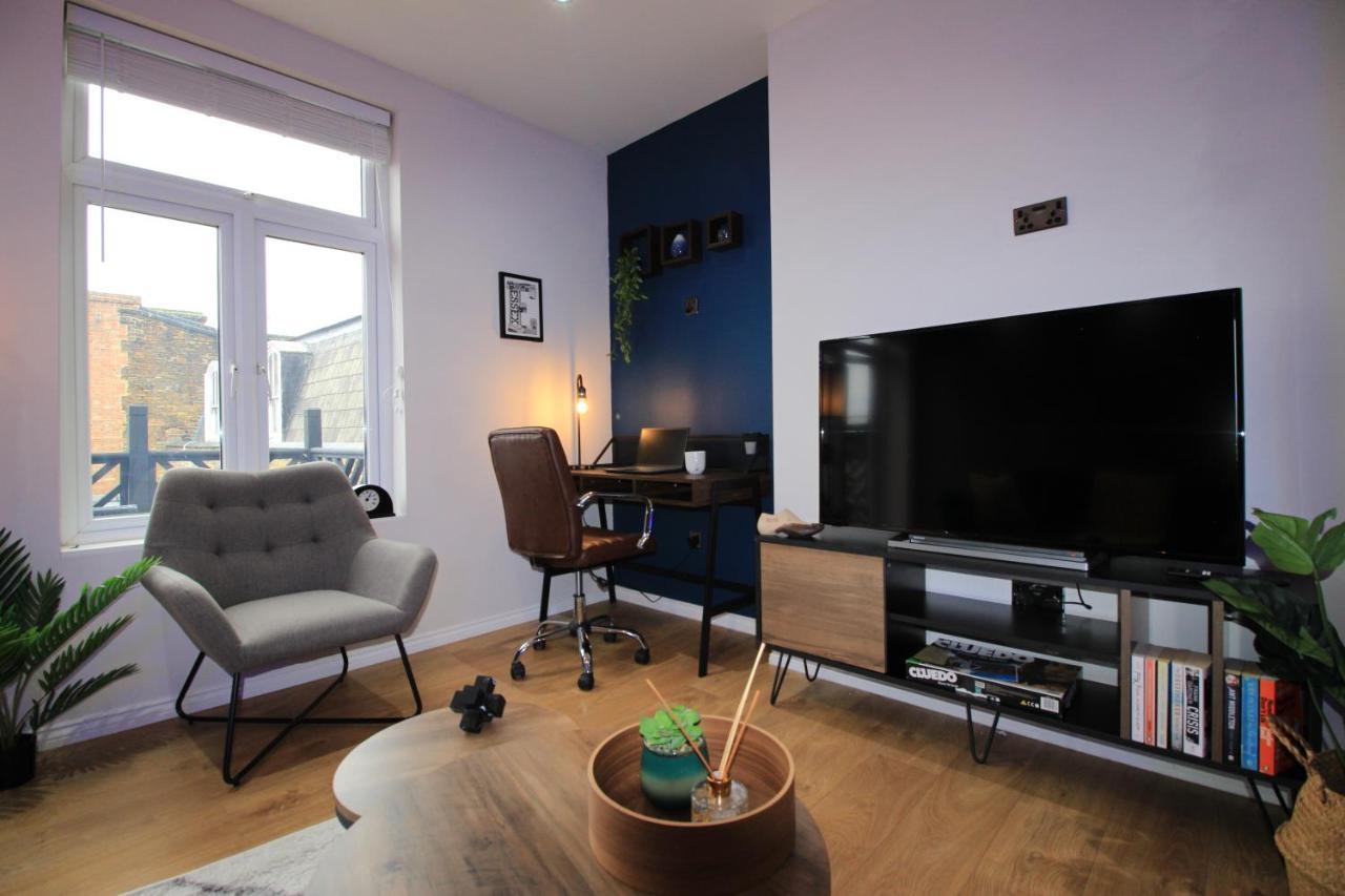 شقة City Centre Gem In Southend Near The Beach, Station And Parking المظهر الخارجي الصورة